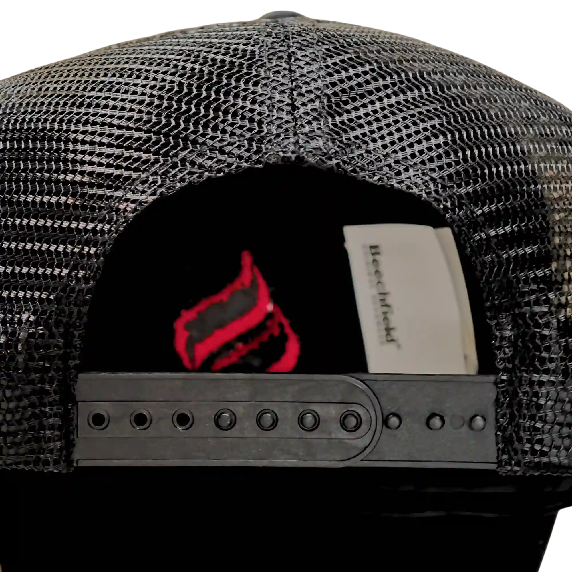 Schwarze THÜROS Trucker Cap mit rotem Flammenlogo