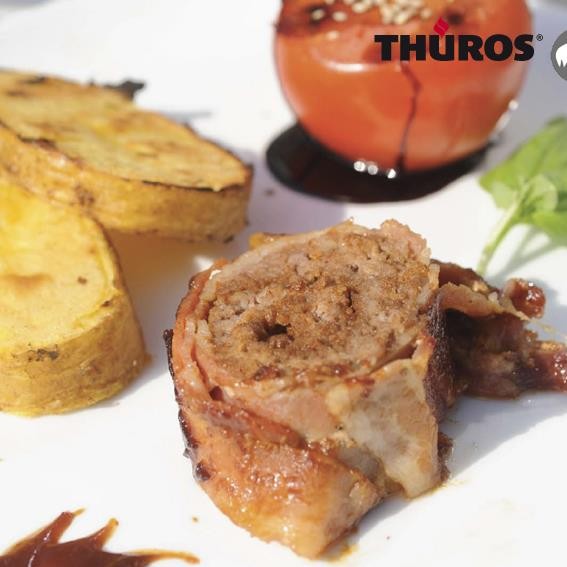 "Bacon Explosion" mit Röstkartoffeln