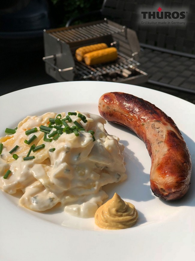 Bratwurst mit Kartoffelsalat